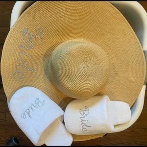 Personalized beach hat with personalized slippers
